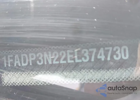 2014 Ford Focus Titanium из США, поврежденный, VIN 1FADP3N22EL374730